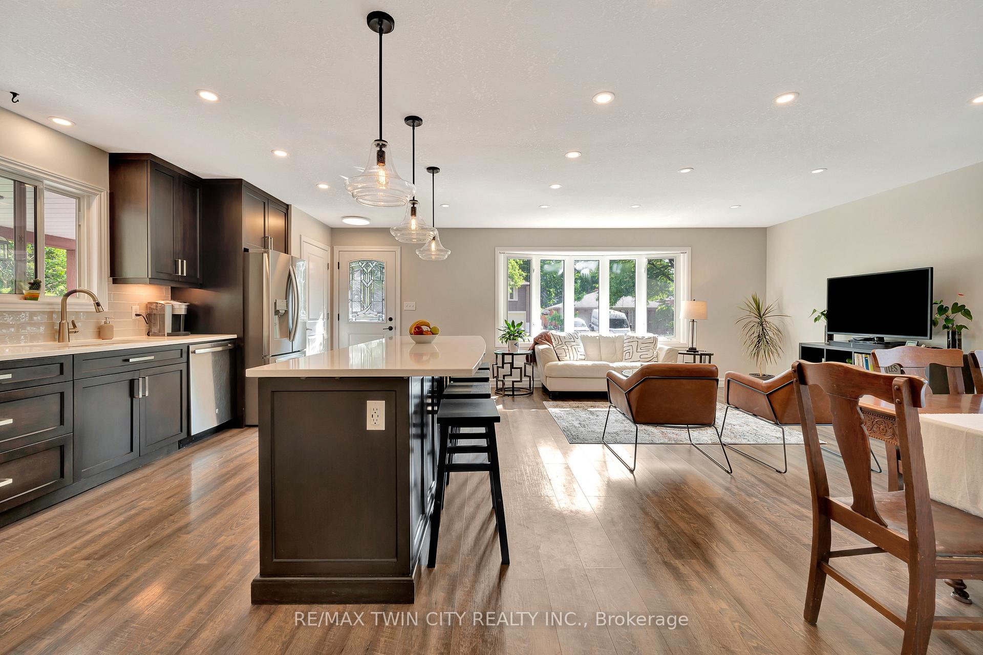 Photo 11 of 588 Highpoint Avenue, Waterloo — HOMEH