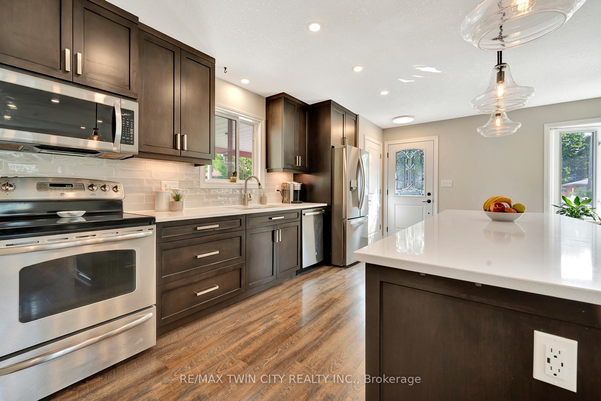 Photo 12 of 588 Highpoint Avenue, Waterloo — HOMEH