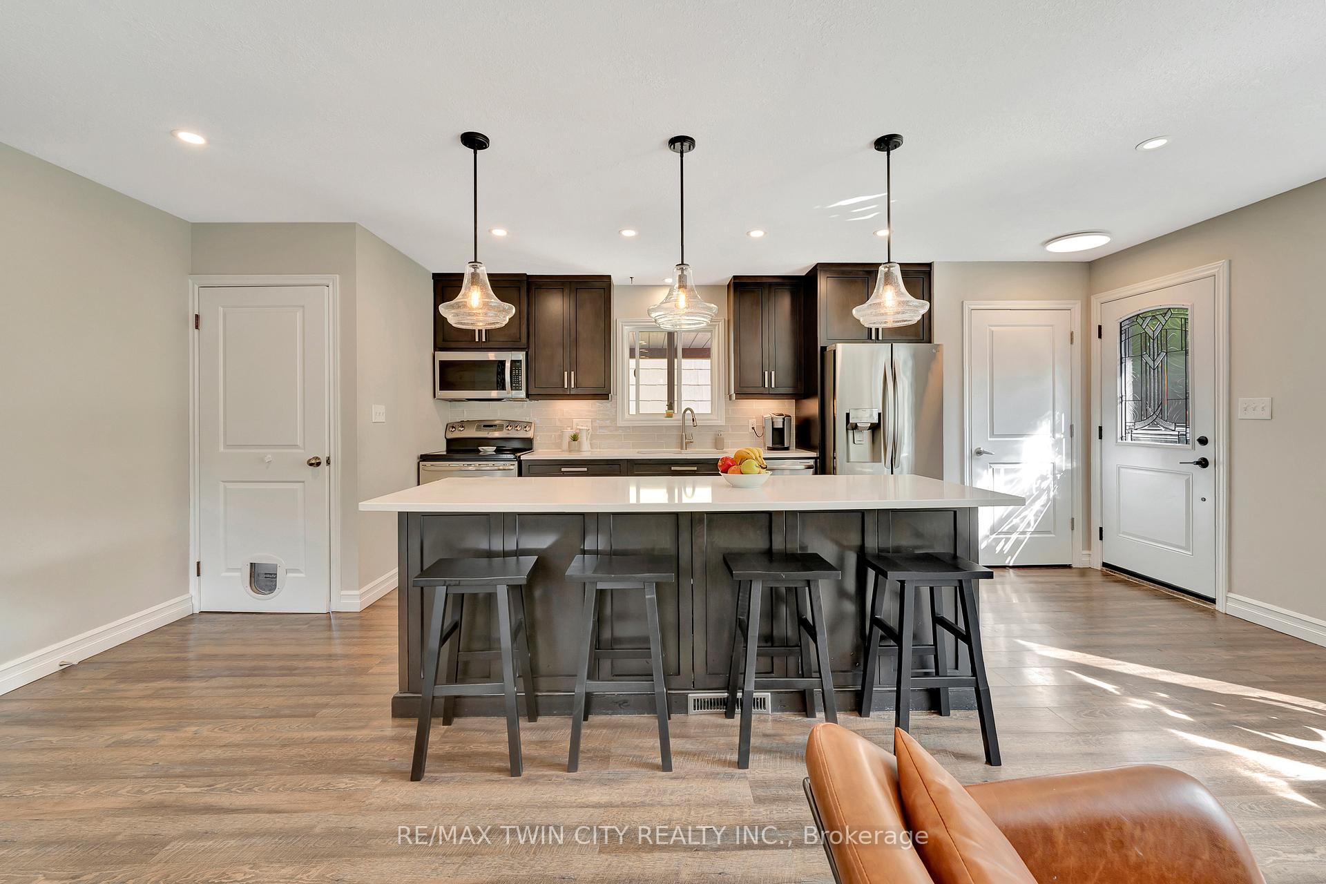 Photo 17 of 588 Highpoint Avenue, Waterloo — HOMEH