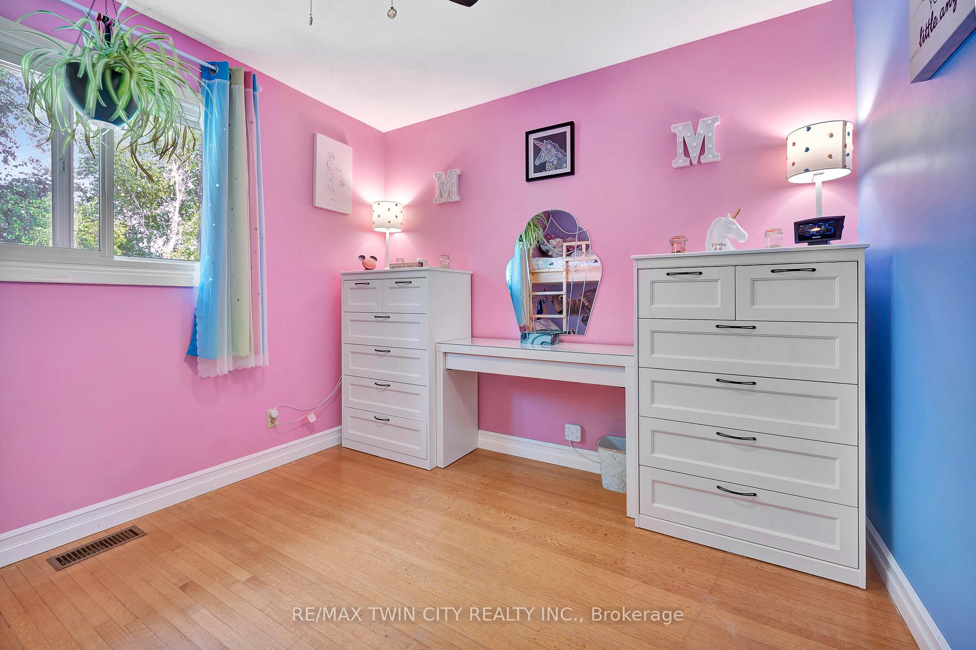 Photo 21 of 588 Highpoint Avenue, Waterloo — HOMEH