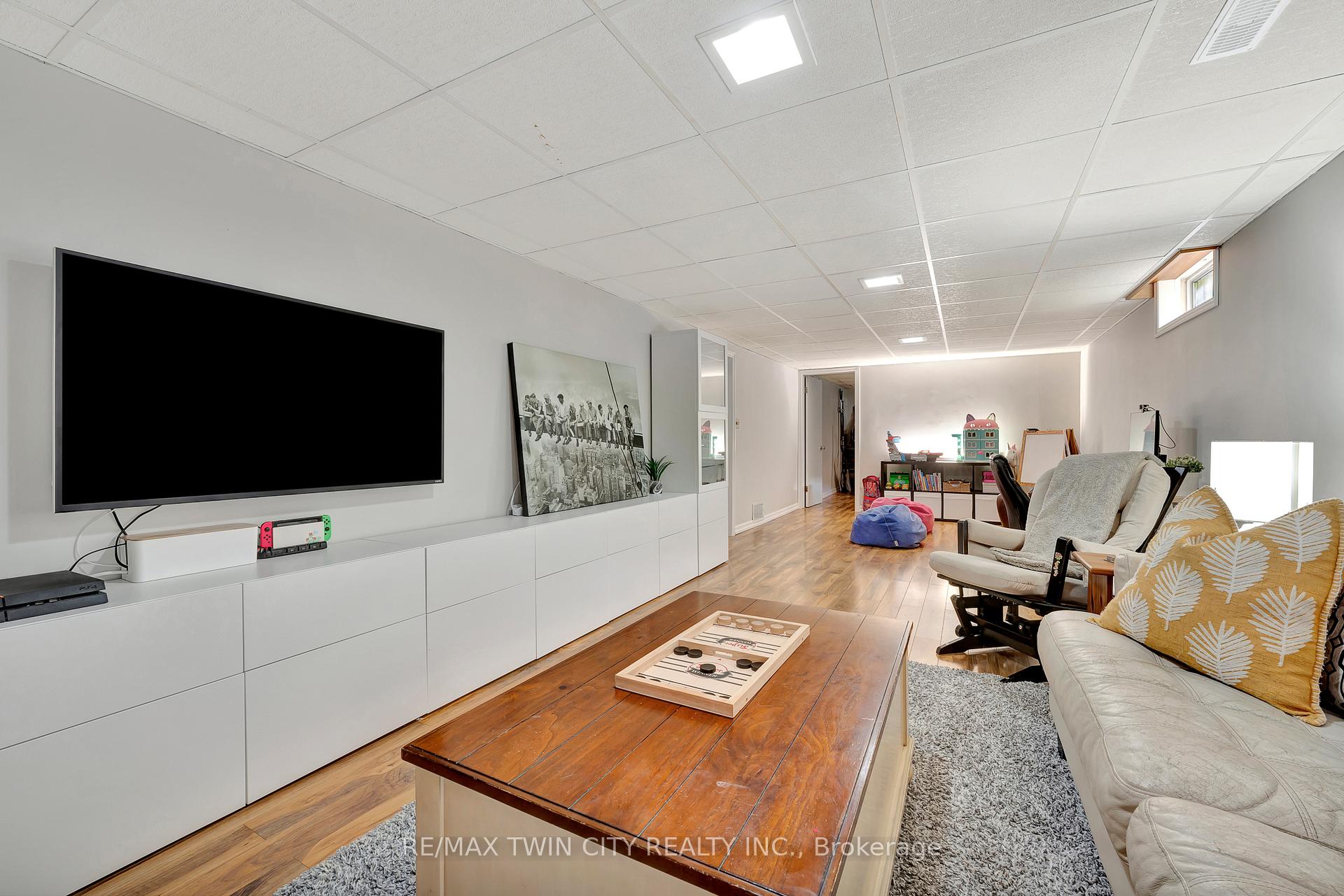 Photo 25 of 588 Highpoint Avenue, Waterloo — HOMEH