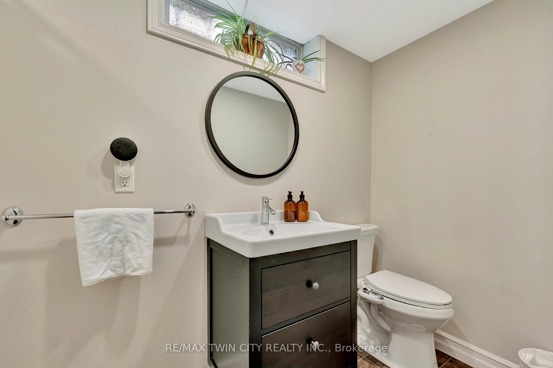 Photo 29 of 588 Highpoint Avenue, Waterloo — HOMEH