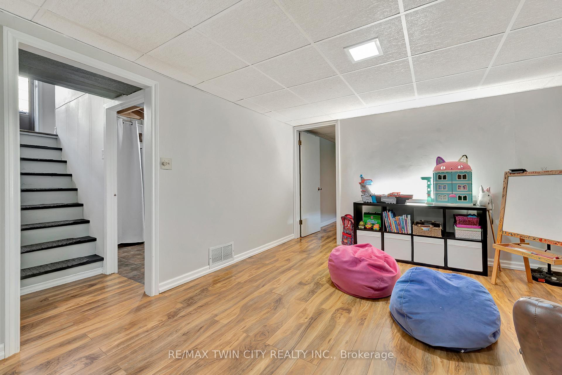 Photo 31 of 588 Highpoint Avenue, Waterloo — HOMEH