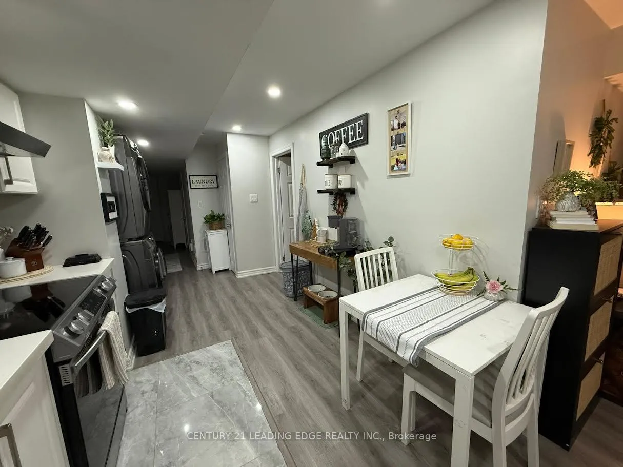 Photo 6 of 32 Westfield Drive E, Whitby, Rural Whitby — HOMEH