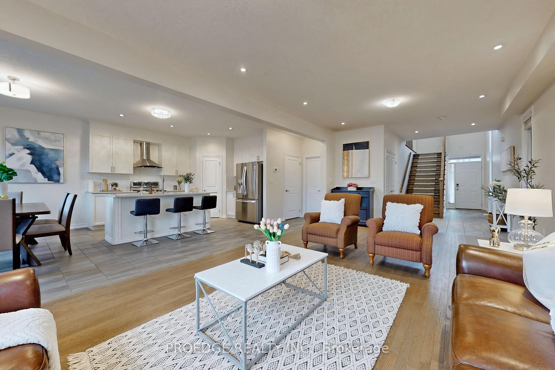 Photo 5 of 361 Beechdrops Drive, Waterloo, Vista Hills — HOMEH
