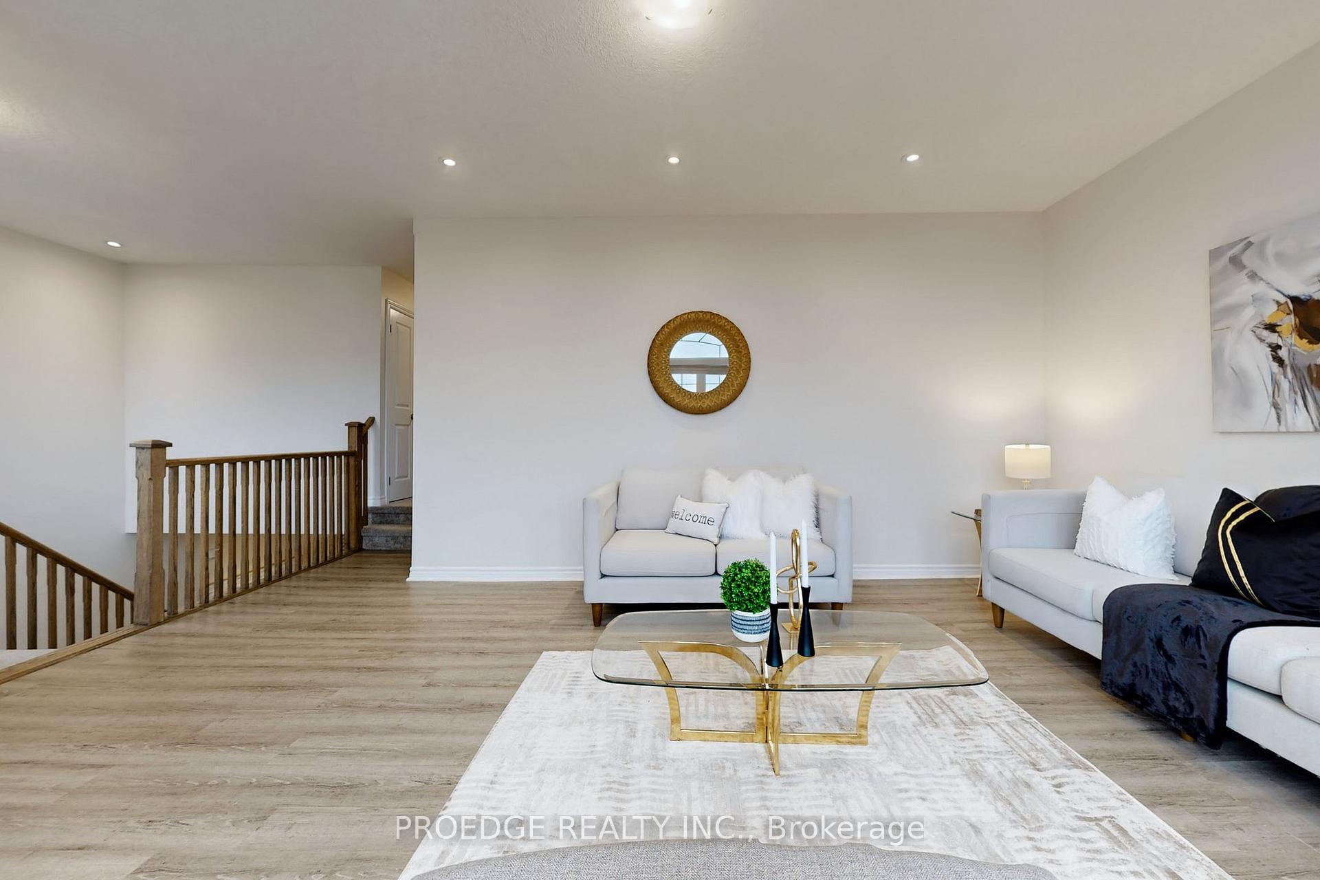 Photo 23 of 361 Beechdrops Drive, Waterloo, Vista Hills — HOMEH