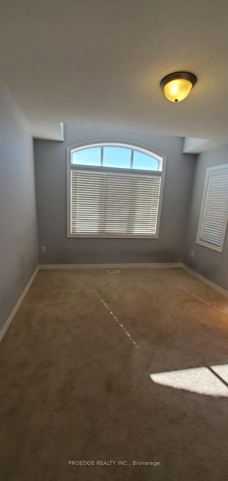 Photo 3 of 103 Bridlewood Boulevard E, Whitby, Rolling Acres — HOMEH