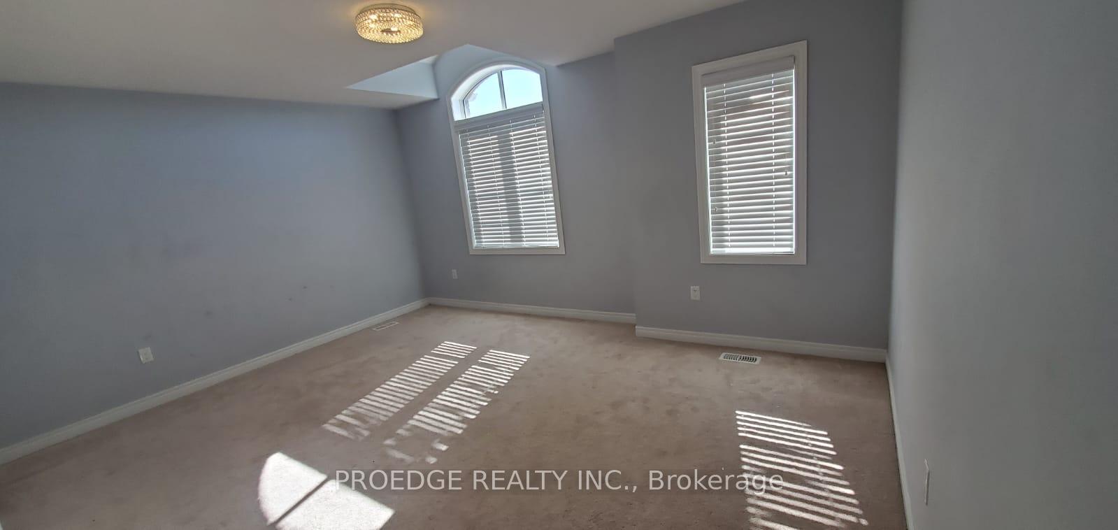 Photo 5 of 103 Bridlewood Boulevard E, Whitby, Rolling Acres — HOMEH