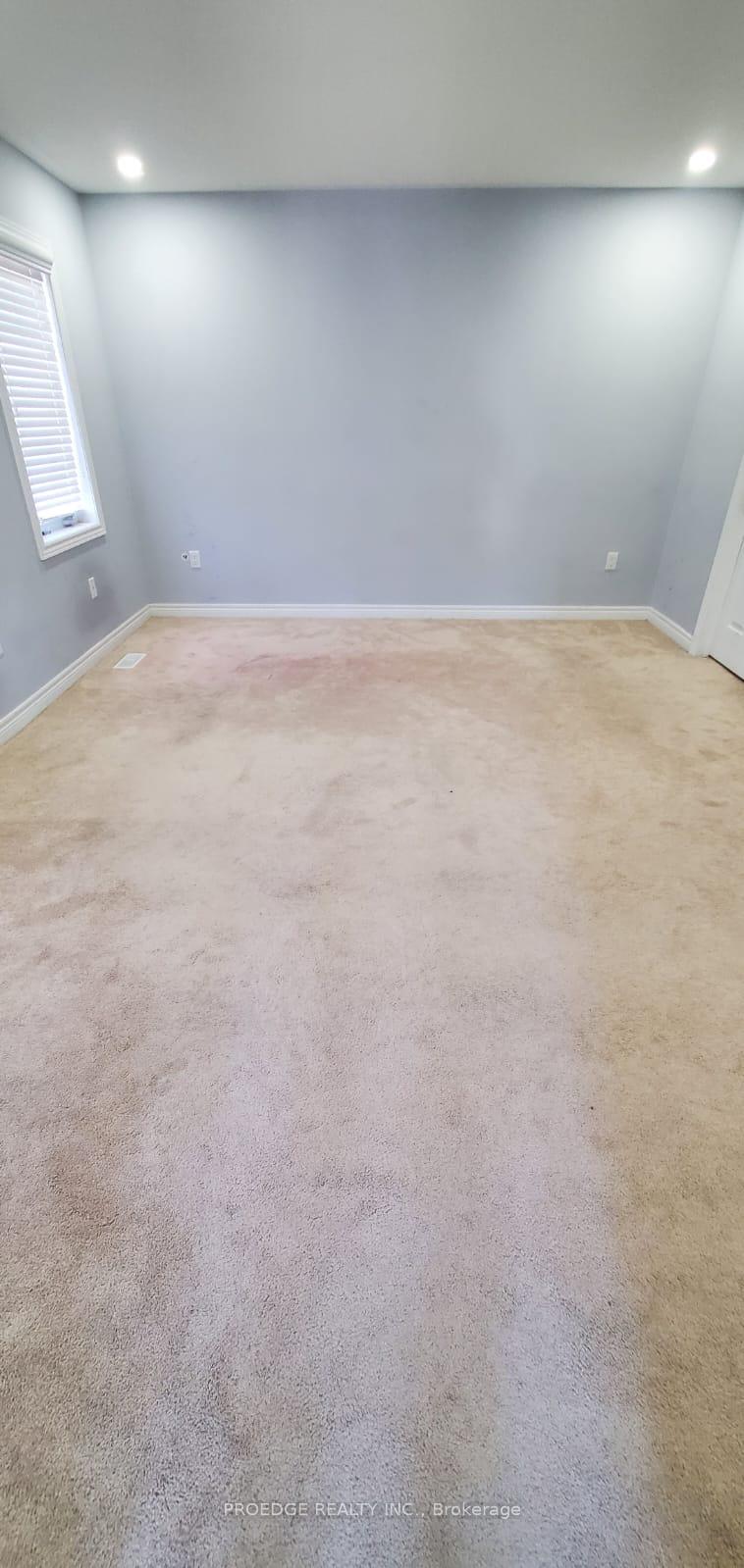 Photo 12 of 103 Bridlewood Boulevard E, Whitby, Rolling Acres — HOMEH