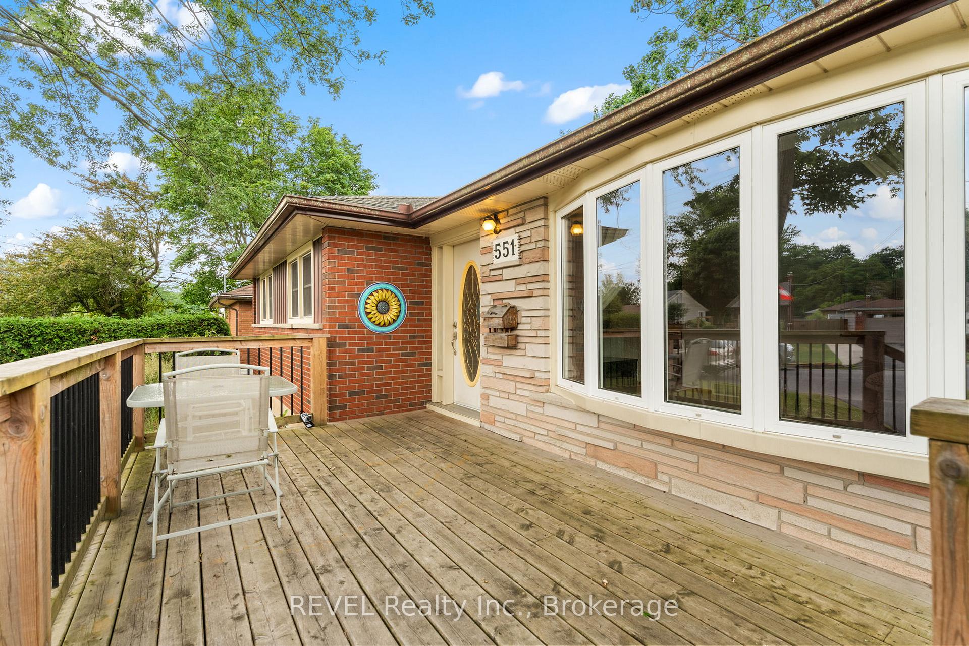 Photo 2 of 551 Alan Avenue, Welland, Prince Charles — HOMEH