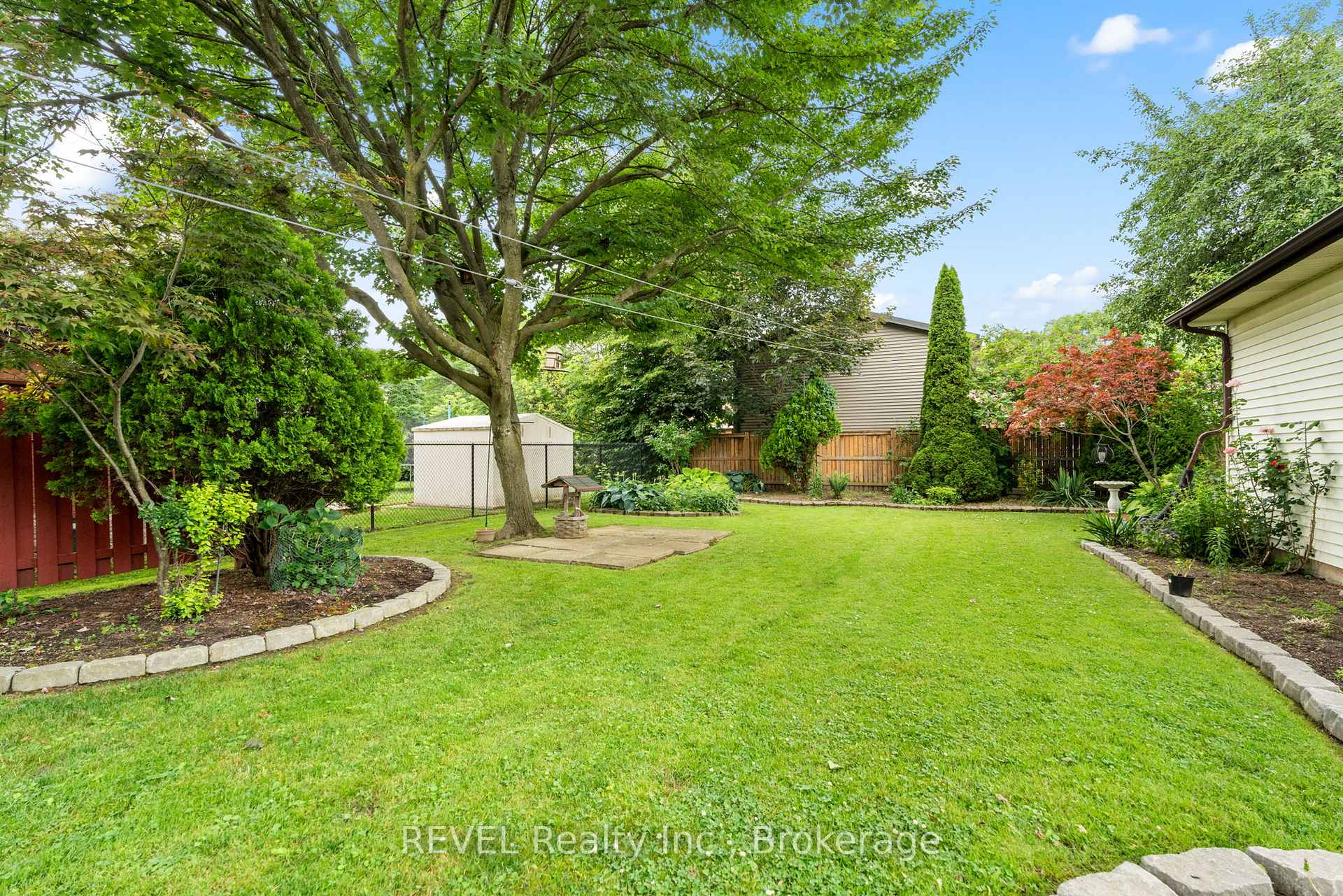 Photo 5 of 551 Alan Avenue, Welland, Prince Charles — HOMEH