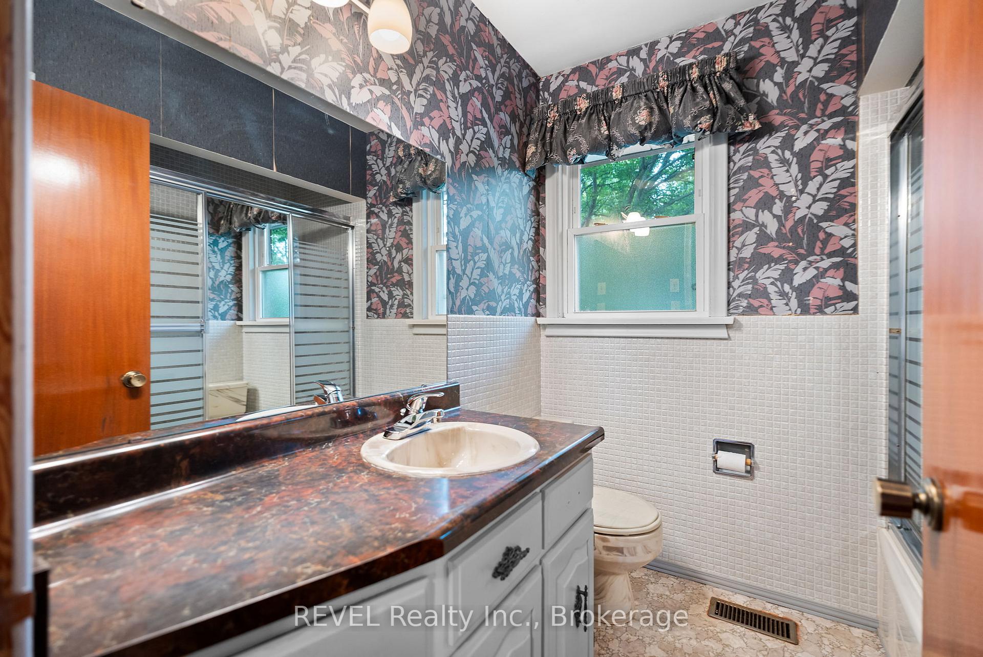 Photo 15 of 551 Alan Avenue, Welland, Prince Charles — HOMEH