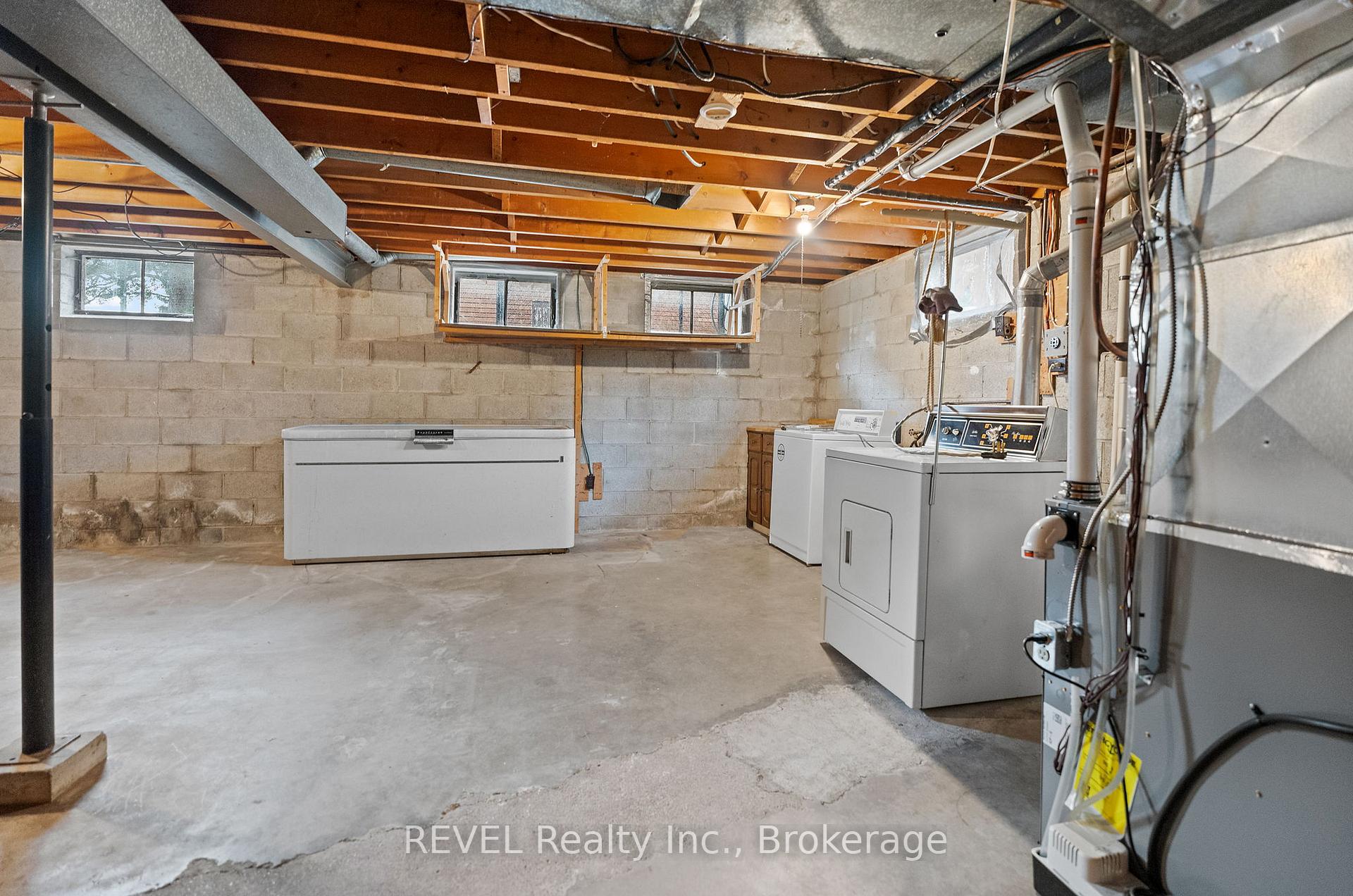 Photo 25 of 551 Alan Avenue, Welland, Prince Charles — HOMEH