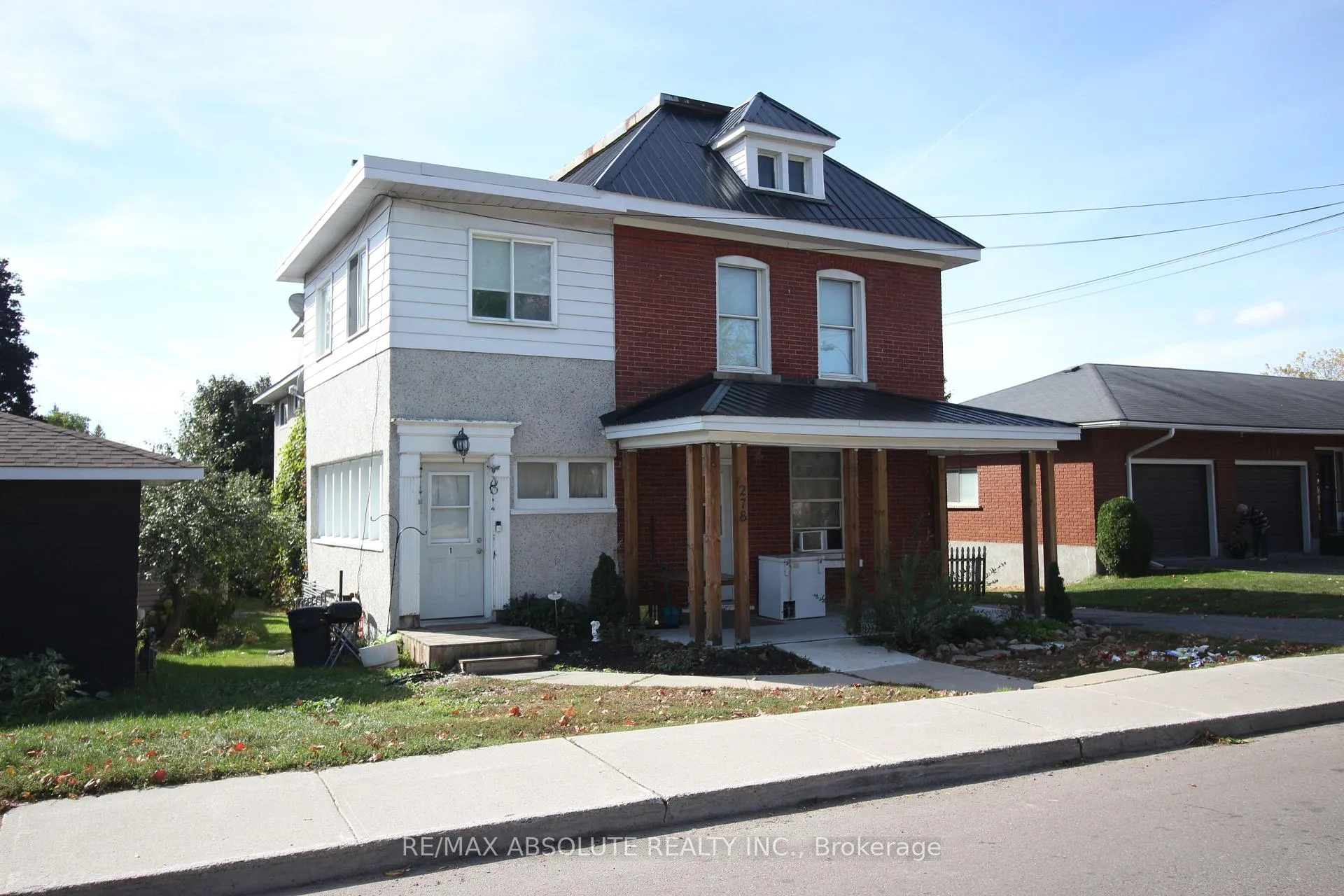 Front of 278 Elgin Street W
