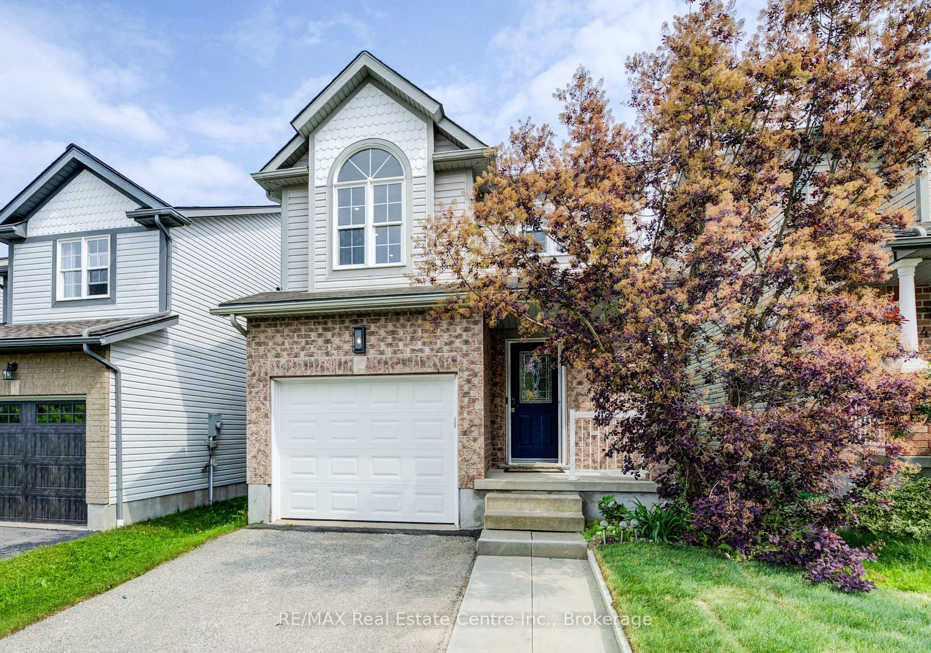 Photo 2 of 479 Trembling Aspen Avenue, Waterloo — HOMEH