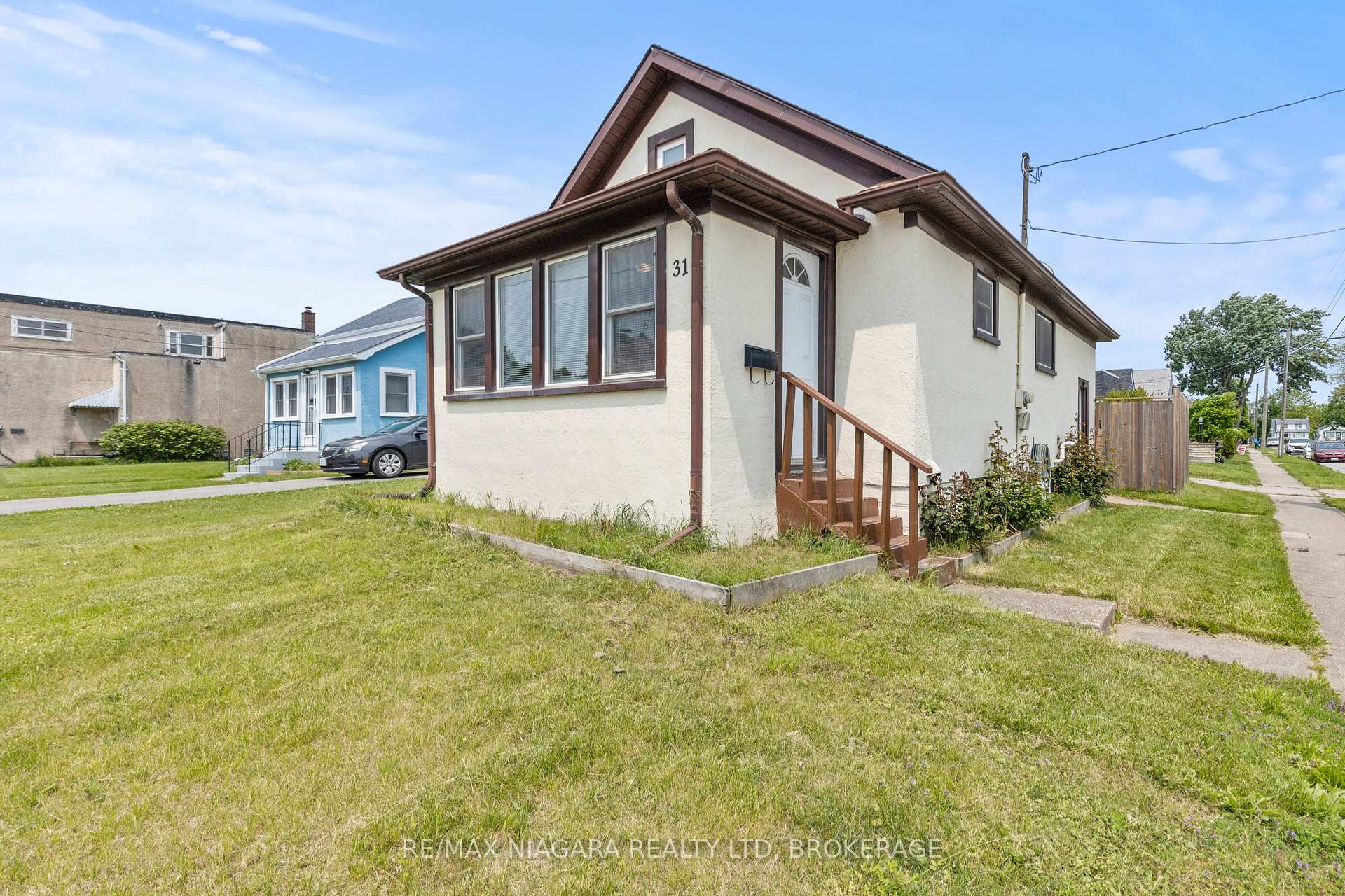Photo 1 of 31 Broadway Avenue, Welland, Broadway — HOMEH