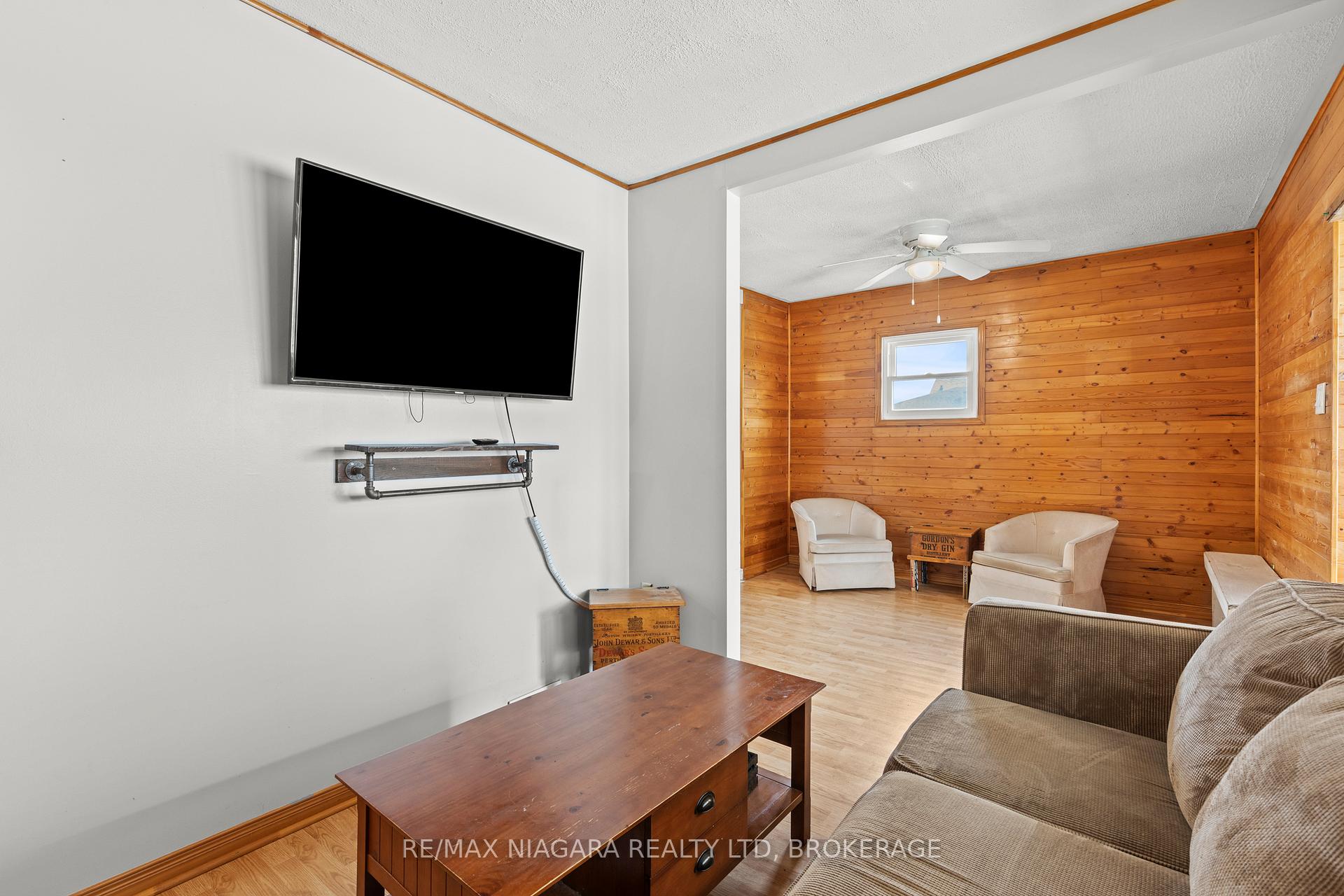 Photo 9 of 31 Broadway Avenue, Welland, Broadway — HOMEH