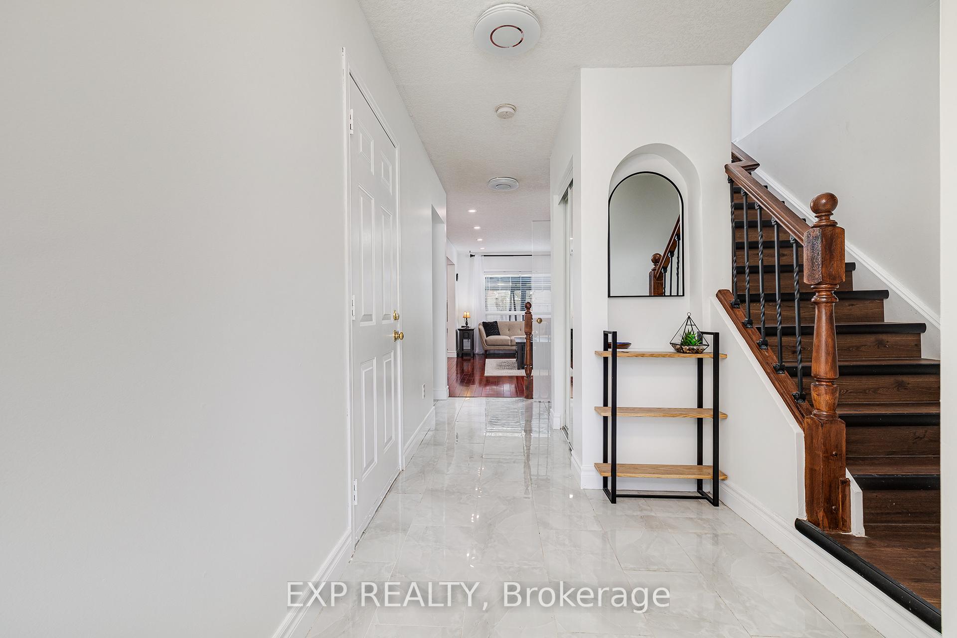 Photo 2 of 172 Dalecroft Place, Waterloo, Laurelwood — HOMEH