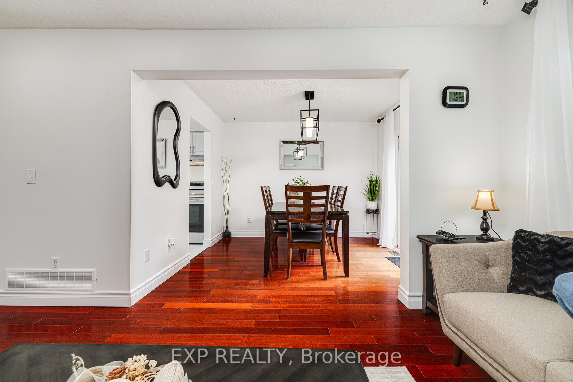 Photo 6 of 172 Dalecroft Place, Waterloo, Laurelwood — HOMEH
