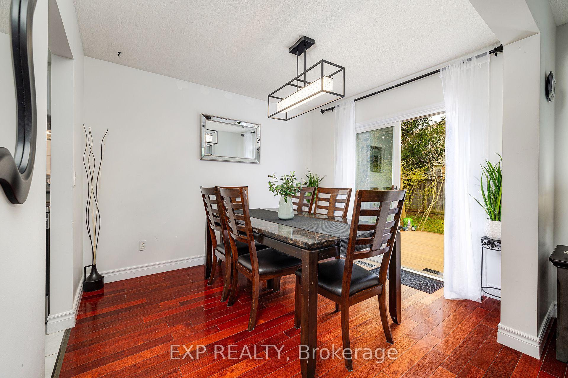 Photo 7 of 172 Dalecroft Place, Waterloo, Laurelwood — HOMEH