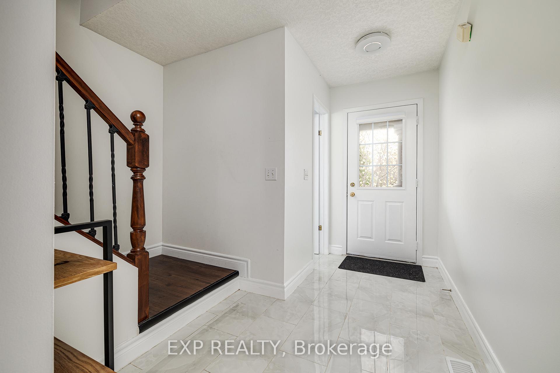 Photo 12 of 172 Dalecroft Place, Waterloo, Laurelwood — HOMEH