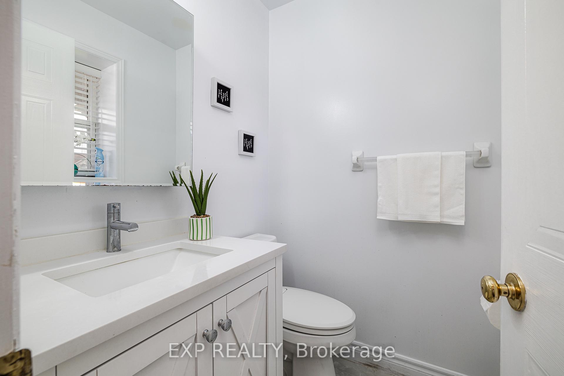 Photo 13 of 172 Dalecroft Place, Waterloo, Laurelwood — HOMEH