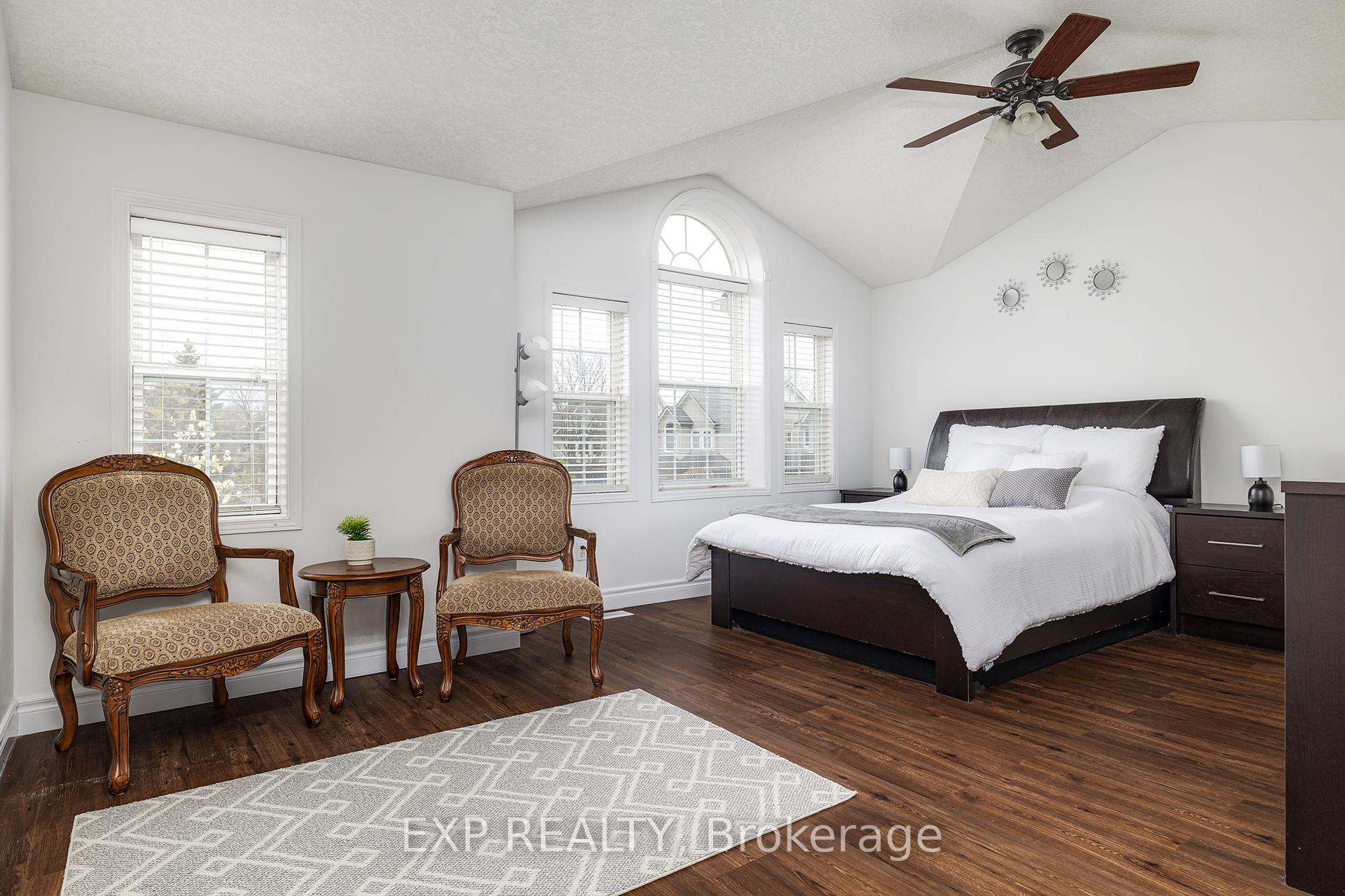 Photo 15 of 172 Dalecroft Place, Waterloo, Laurelwood — HOMEH