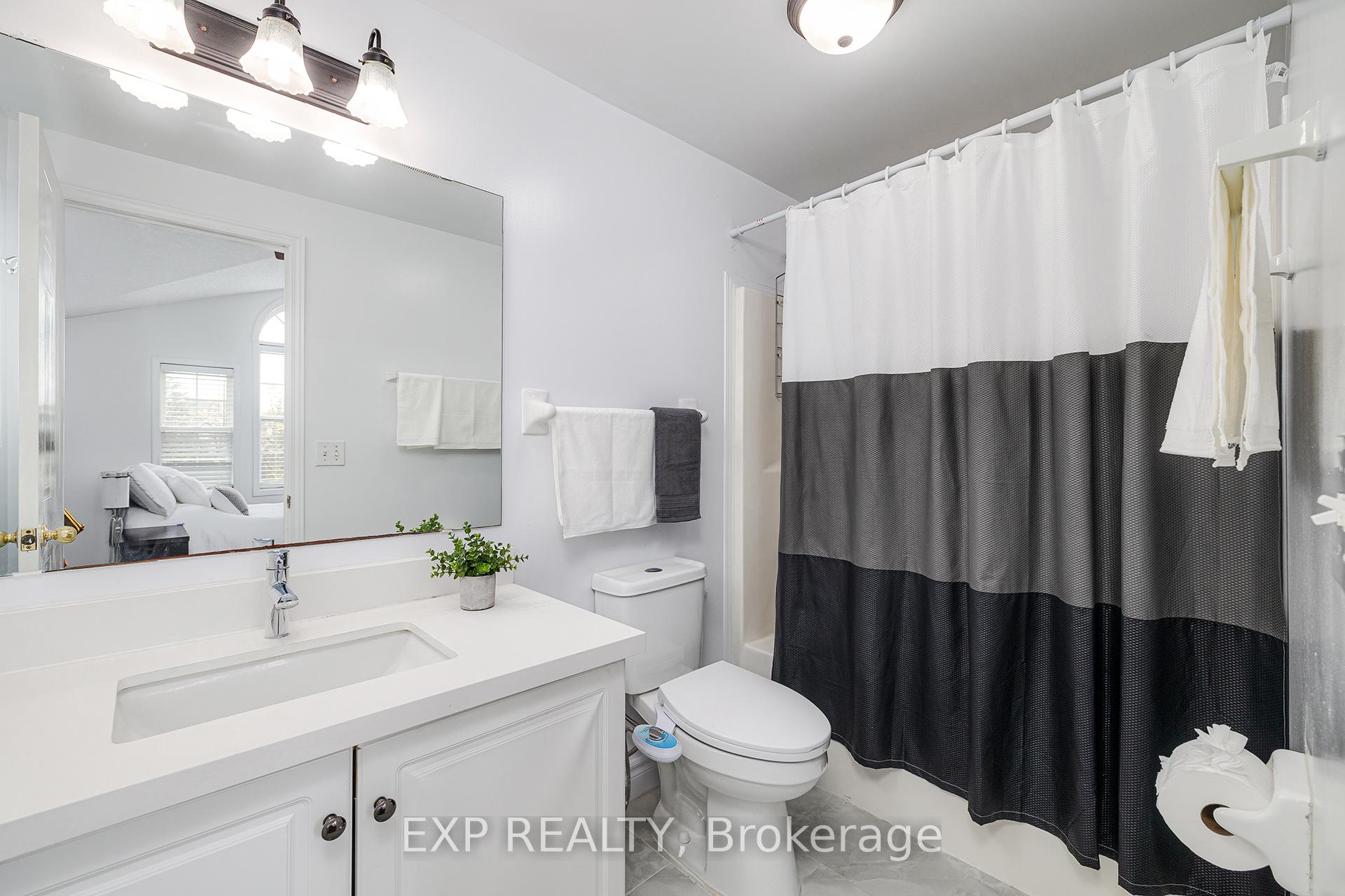 Photo 17 of 172 Dalecroft Place, Waterloo, Laurelwood — HOMEH