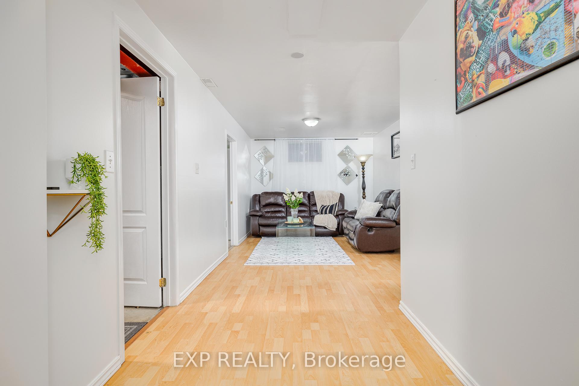 Photo 21 of 172 Dalecroft Place, Waterloo, Laurelwood — HOMEH