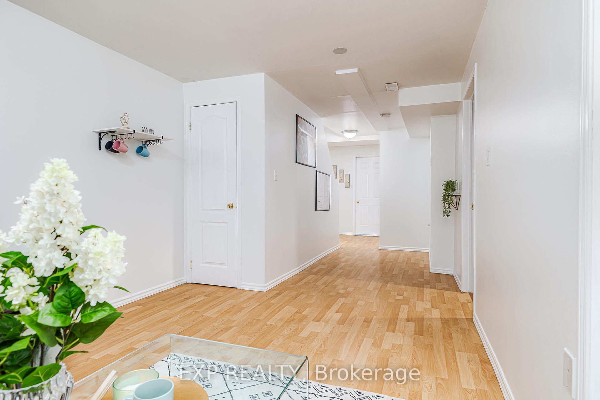 Photo 24 of 172 Dalecroft Place, Waterloo, Laurelwood — HOMEH