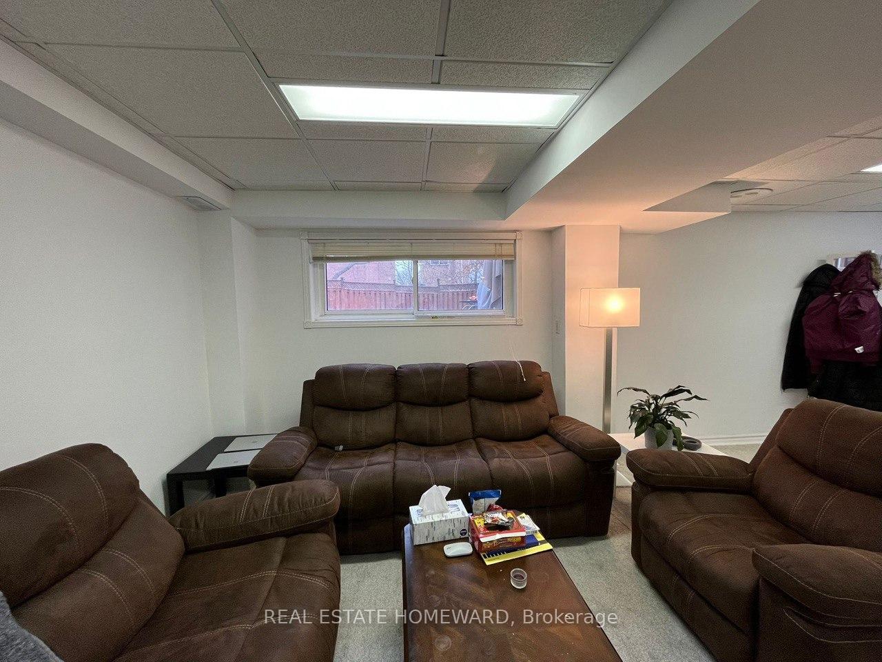 Photo 7 of Unit Walk Up, 82 Rush Road, Aurora, Bayview Wellington — HOMEH