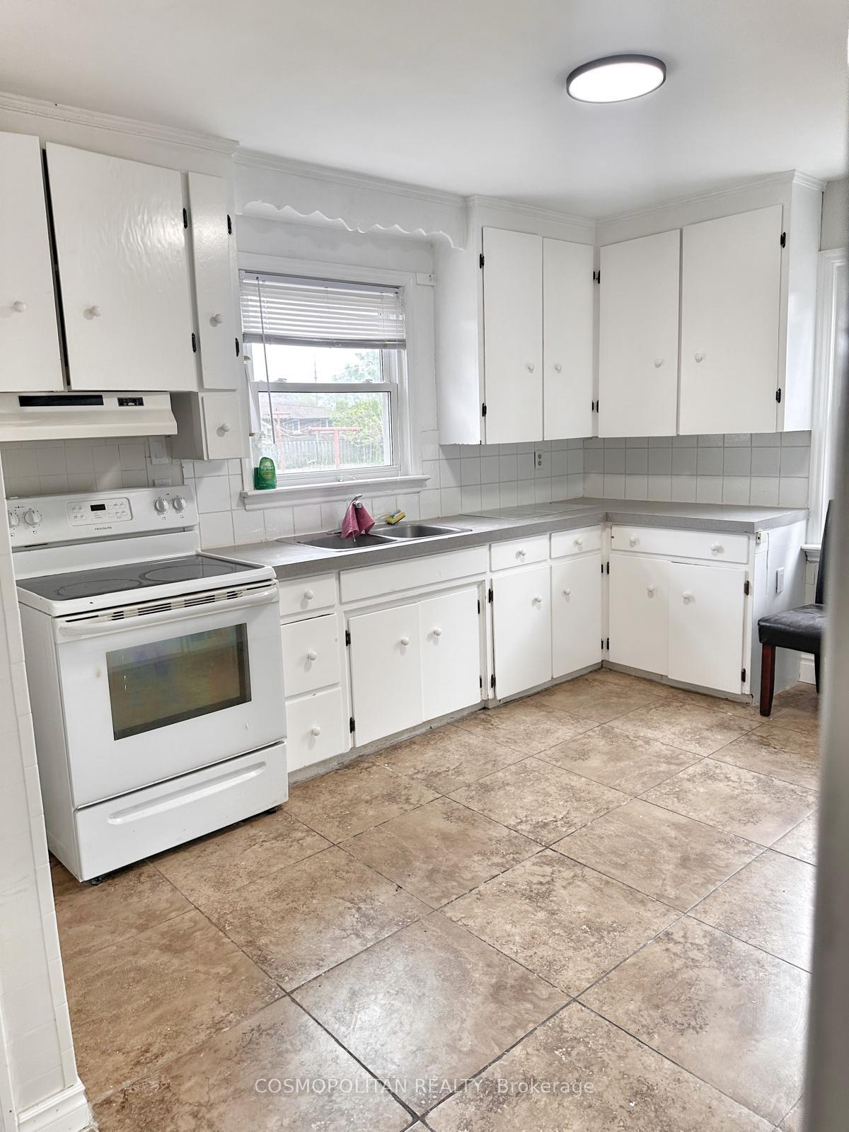 Photo 5 of 63 Second Street, Welland, Lincoln/Crowland — HOMEH