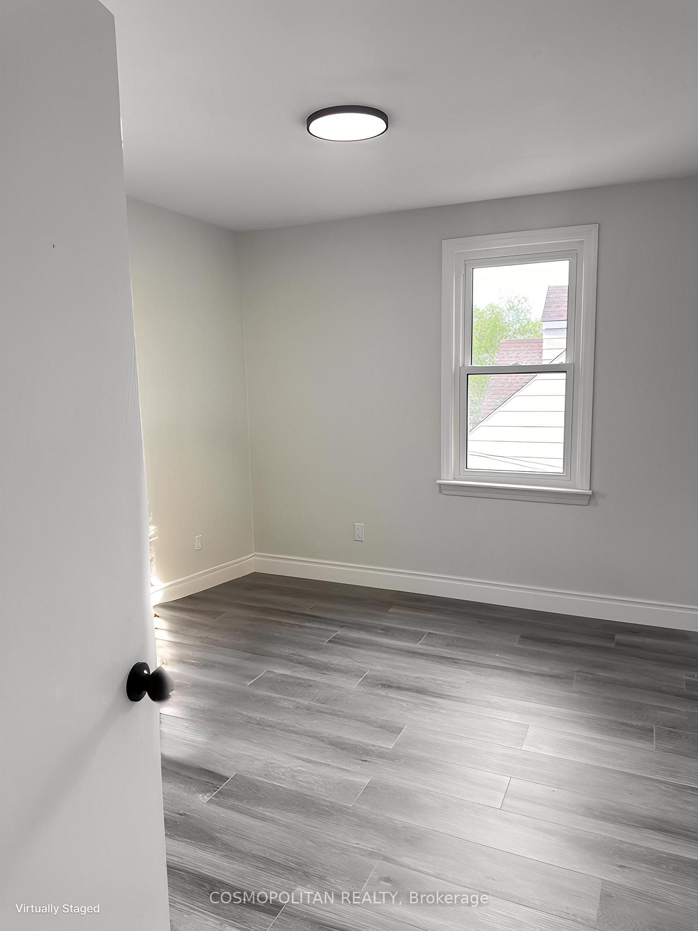 Photo 12 of 63 Second Street, Welland, Lincoln/Crowland — HOMEH