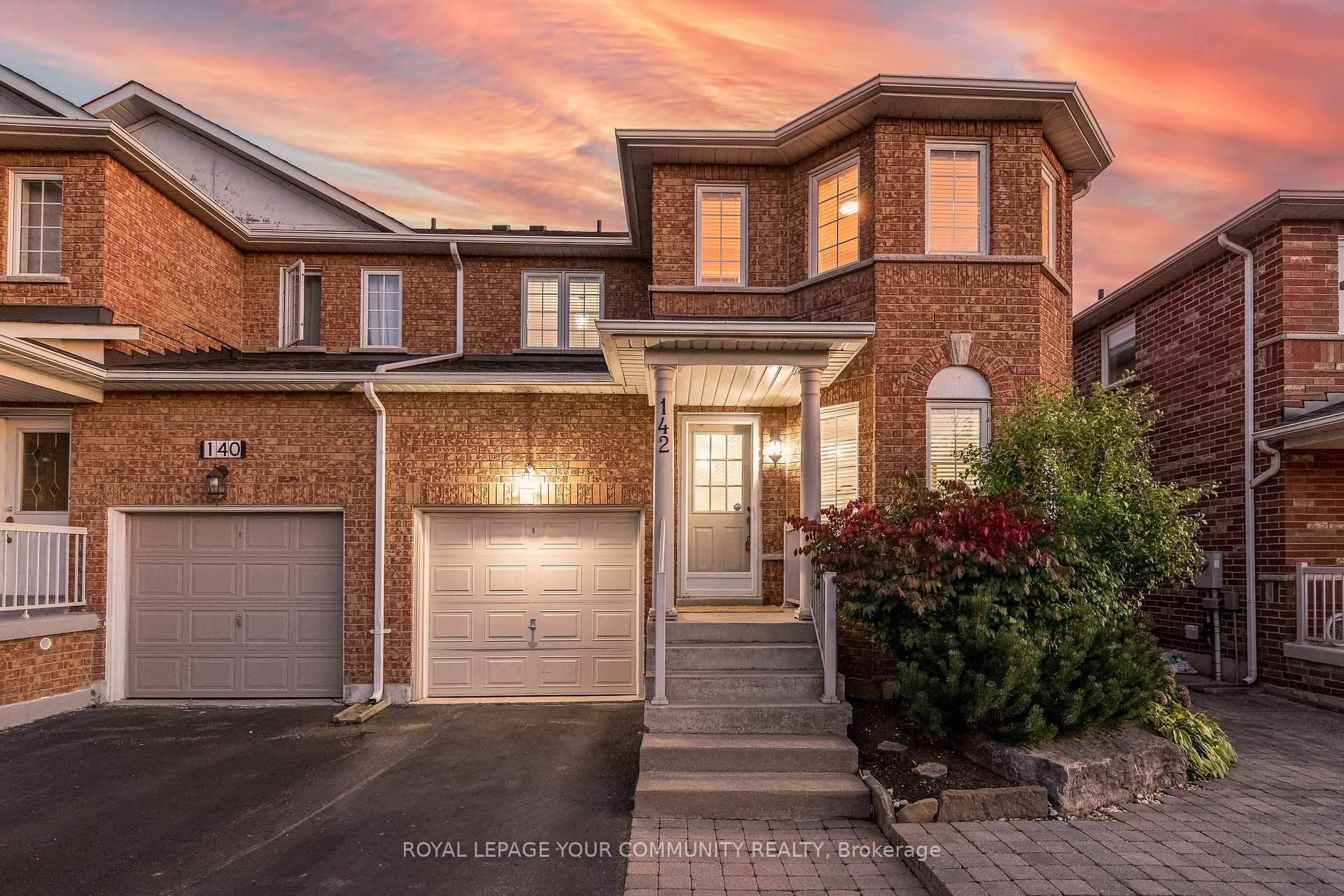 Photo 1 of 142 Blackthorn Drive, Vaughan, Maple — HOMEH