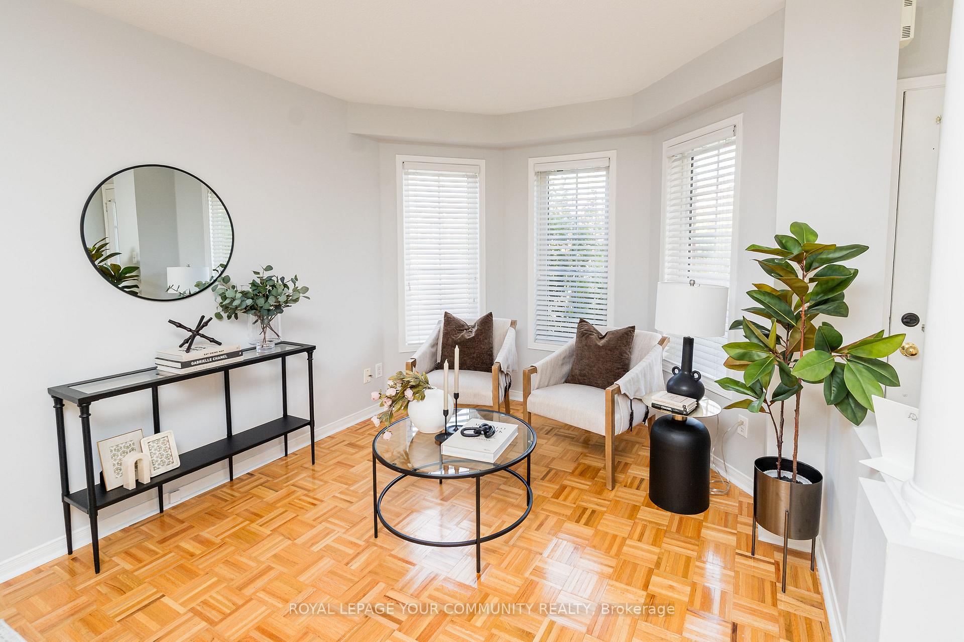 Photo 5 of 142 Blackthorn Drive, Vaughan, Maple — HOMEH