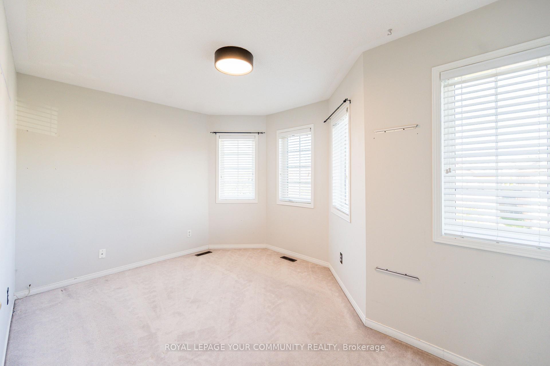 Photo 9 of 142 Blackthorn Drive, Vaughan, Maple — HOMEH