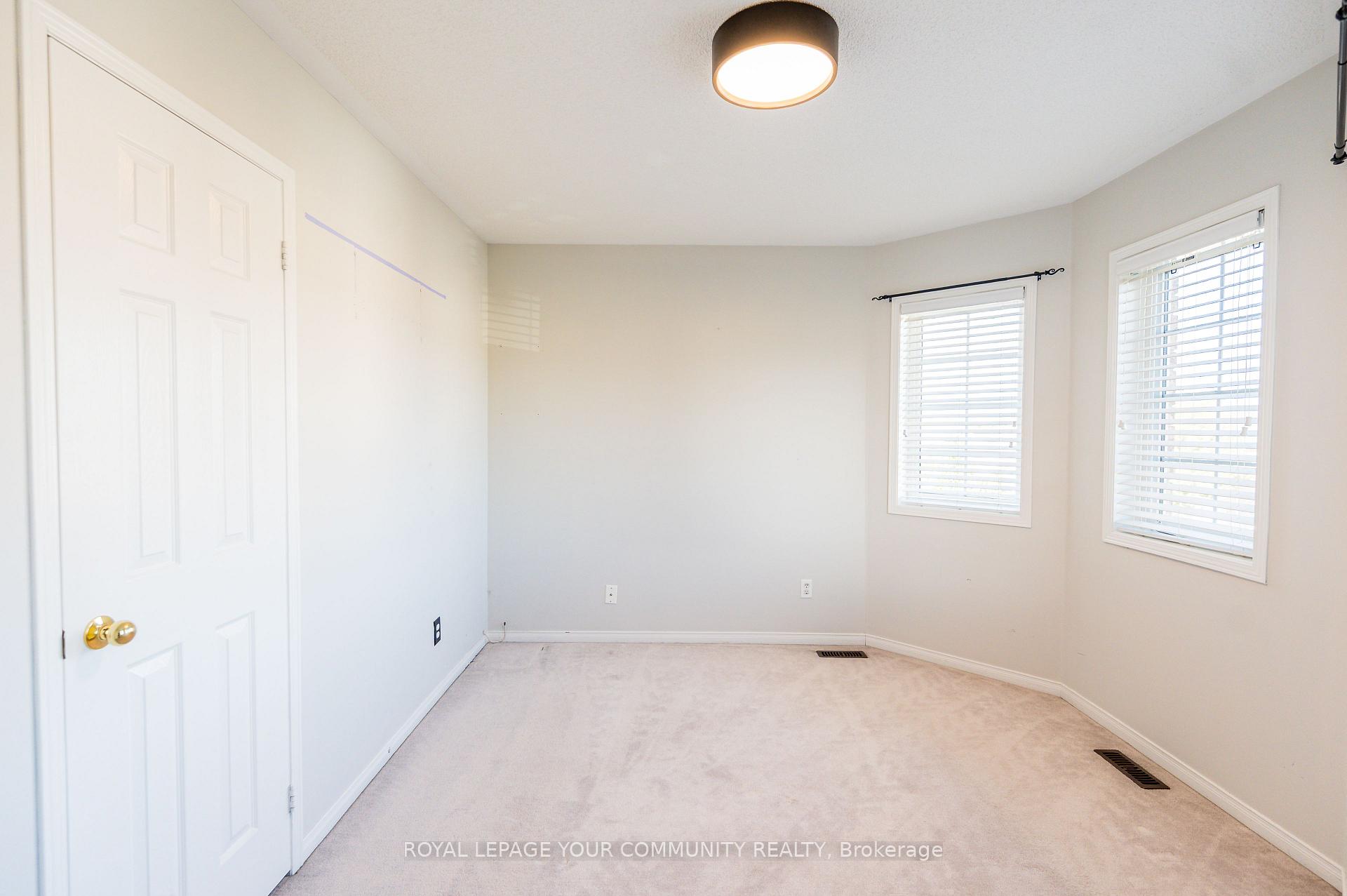Photo 10 of 142 Blackthorn Drive, Vaughan, Maple — HOMEH