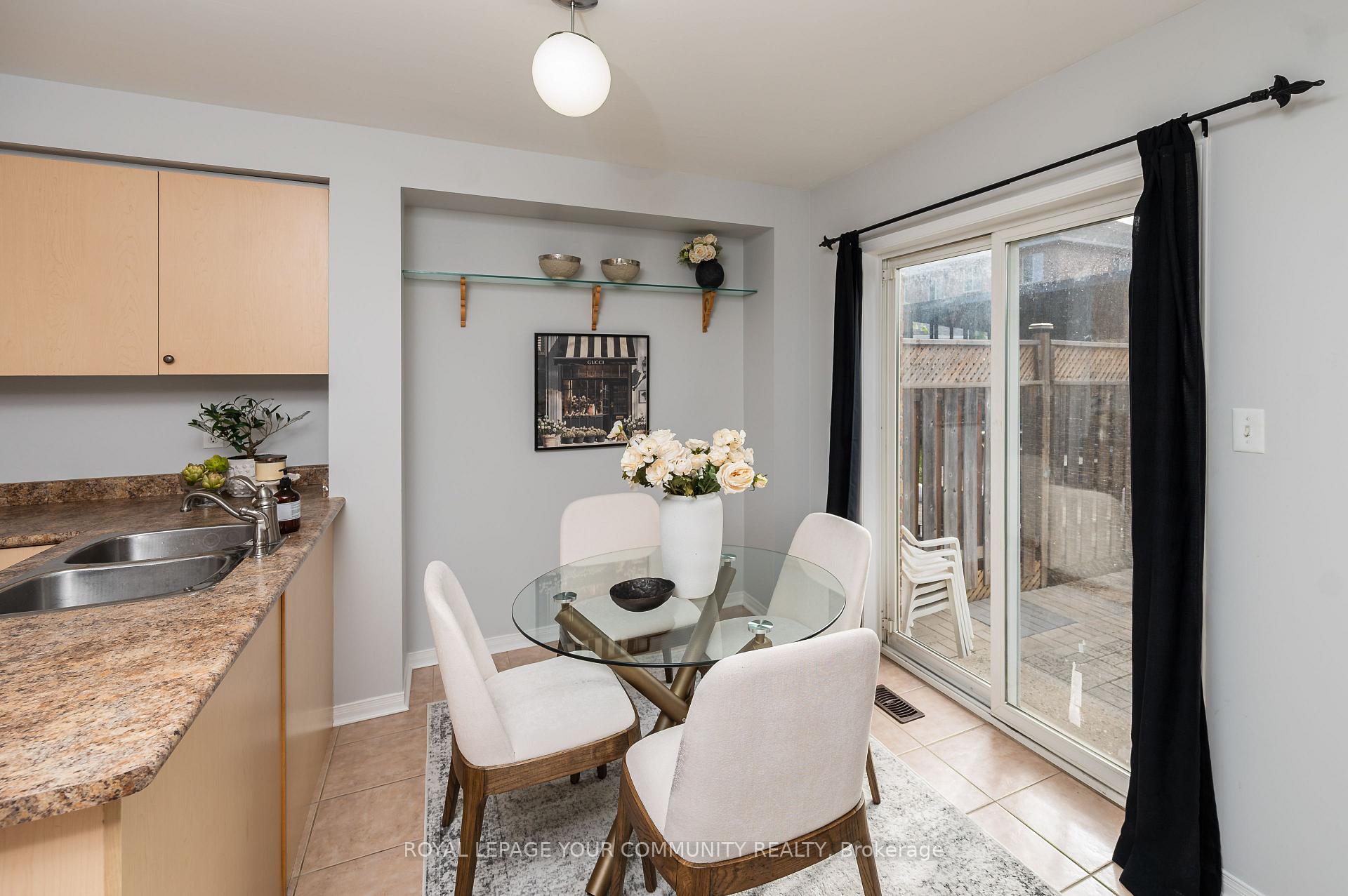 Photo 20 of 142 Blackthorn Drive, Vaughan, Maple — HOMEH