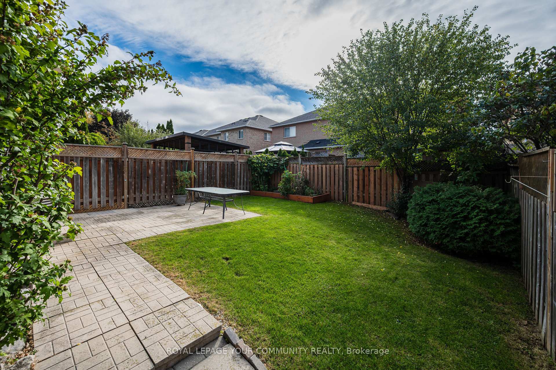 Photo 22 of 142 Blackthorn Drive, Vaughan, Maple — HOMEH