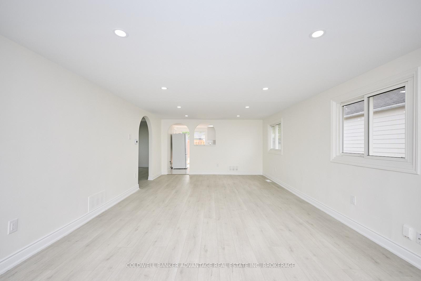 Photo 3 of 34 Scholfield Avenue, Welland, Lincoln/Crowland — HOMEH