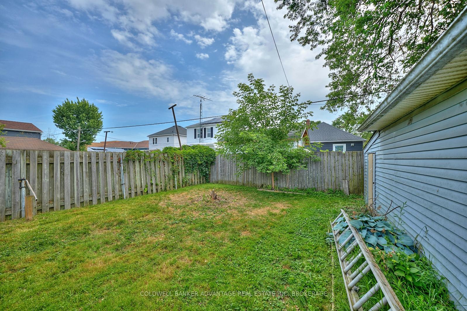 Photo 18 of 34 Scholfield Avenue, Welland, Lincoln/Crowland — HOMEH