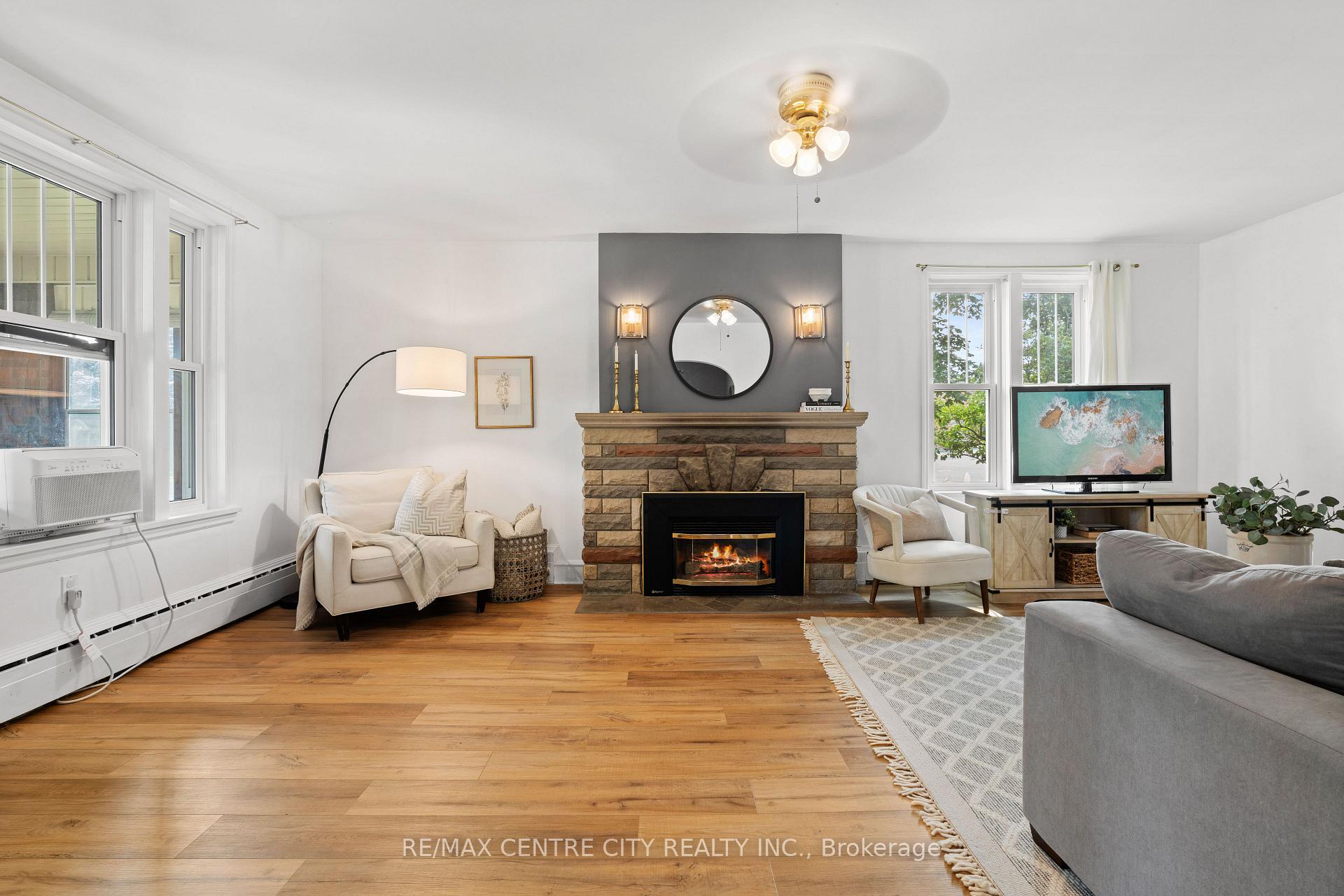 Photo 11 of 182 John Street S, Aylmer — HOMEH
