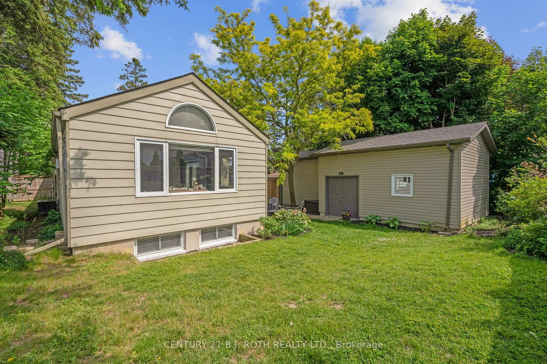 Photo 11 of 88 Puget Street, Barrie, Codrington — HOMEH