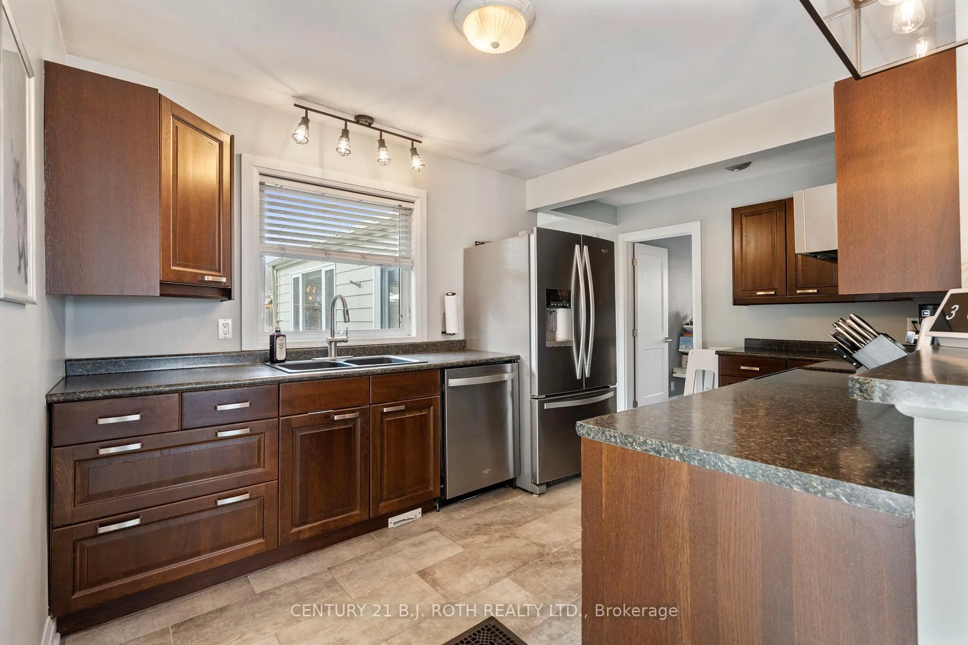 Photo 18 of 88 Puget Street, Barrie, Codrington — HOMEH