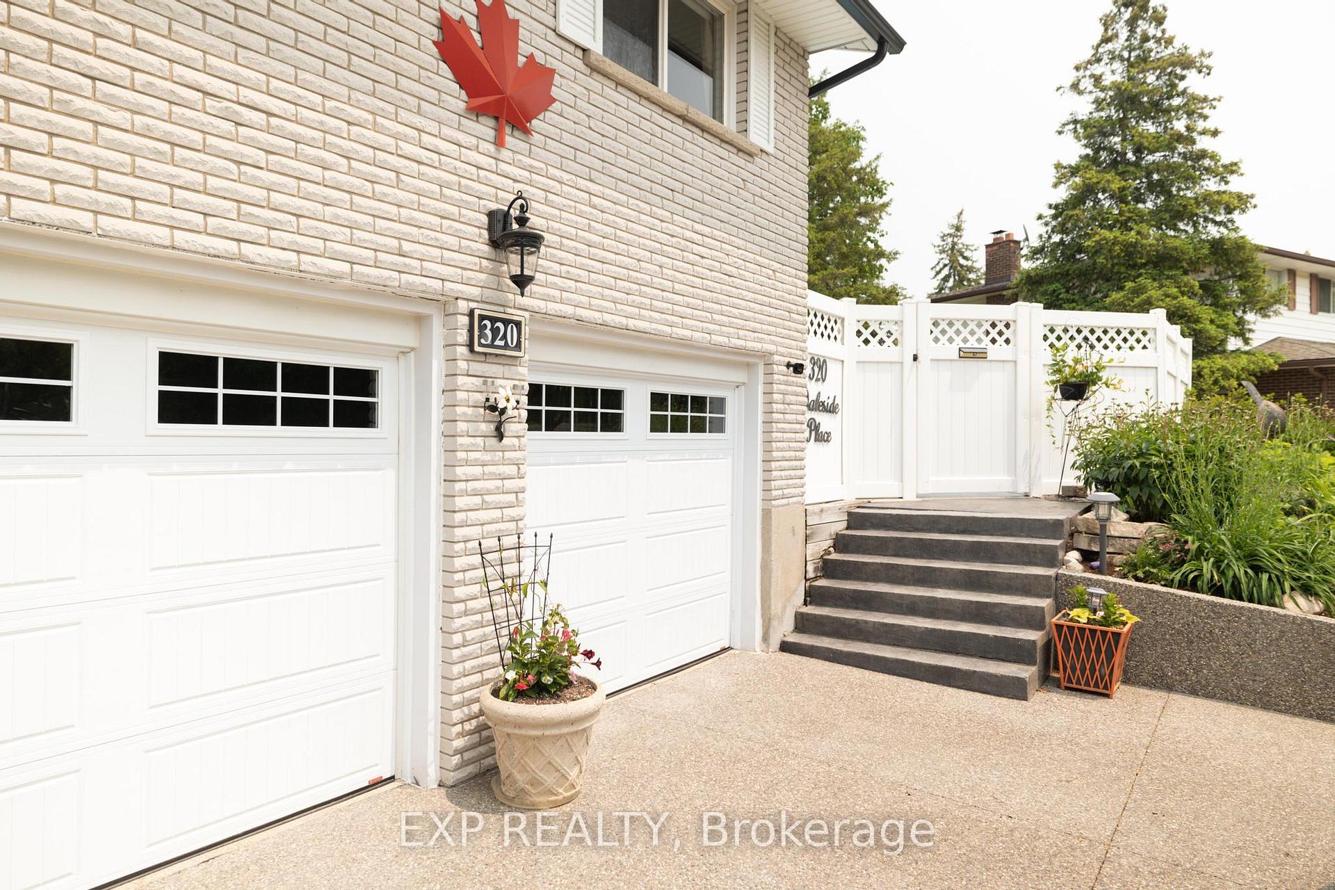 Photo 2 of 320 Daleside Place, Waterloo — HOMEH