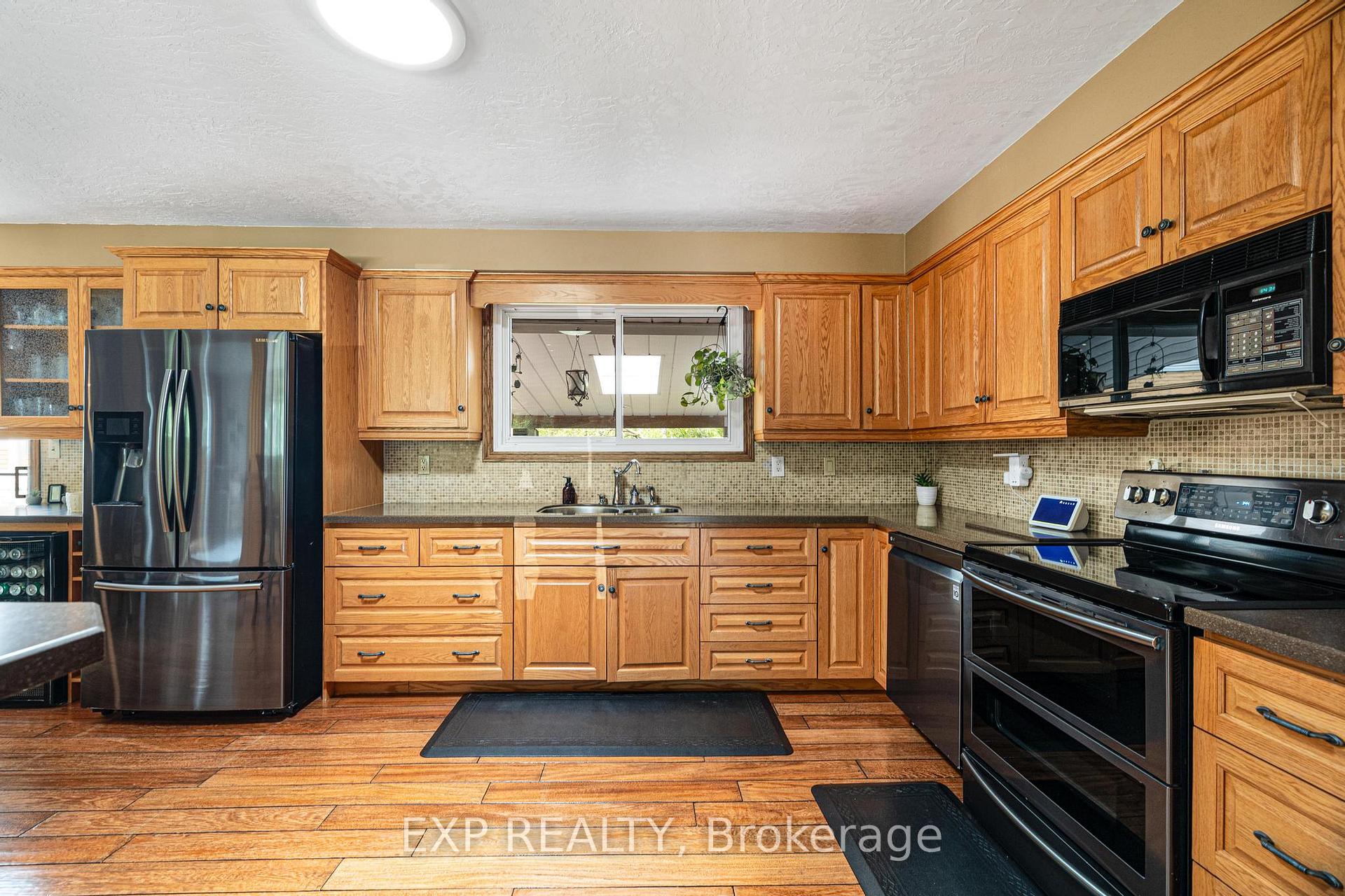 Photo 4 of 320 Daleside Place, Waterloo — HOMEH