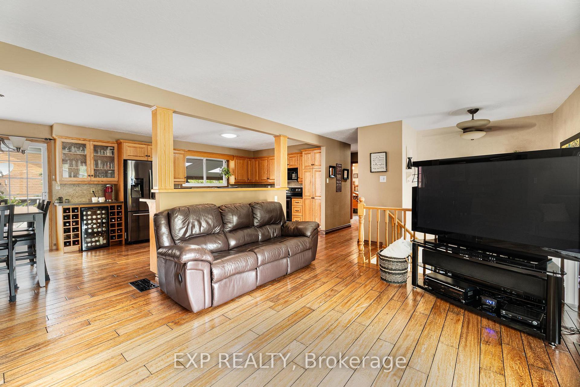 Photo 11 of 320 Daleside Place, Waterloo — HOMEH