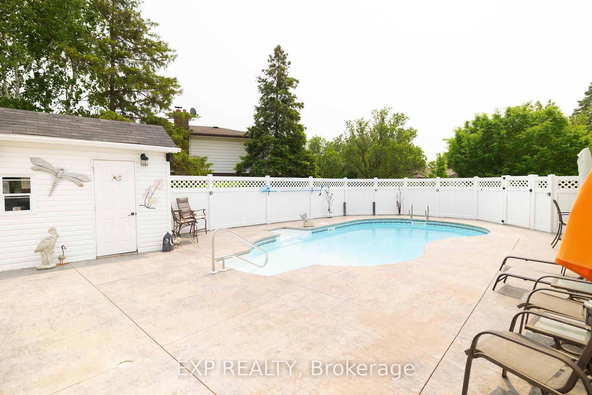 Photo 30 of 320 Daleside Place, Waterloo — HOMEH
