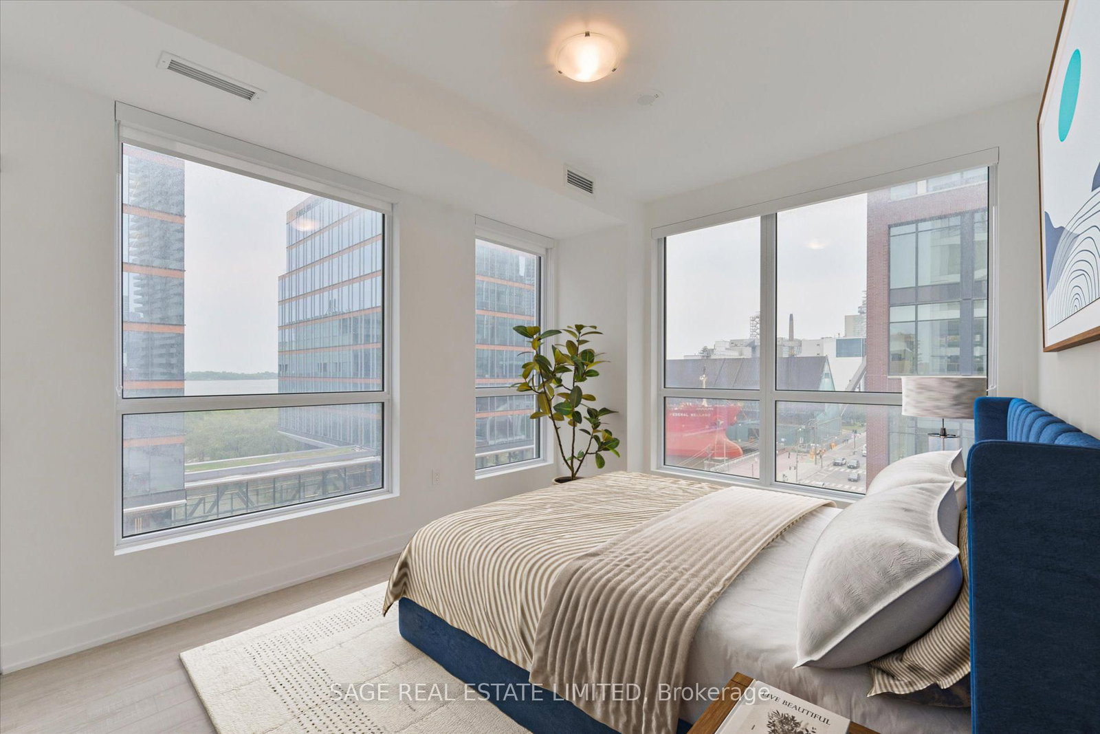 Photo 8 of Unit 723, 15 Richardson St, Toronto, Waterfront Communities — HOMEH