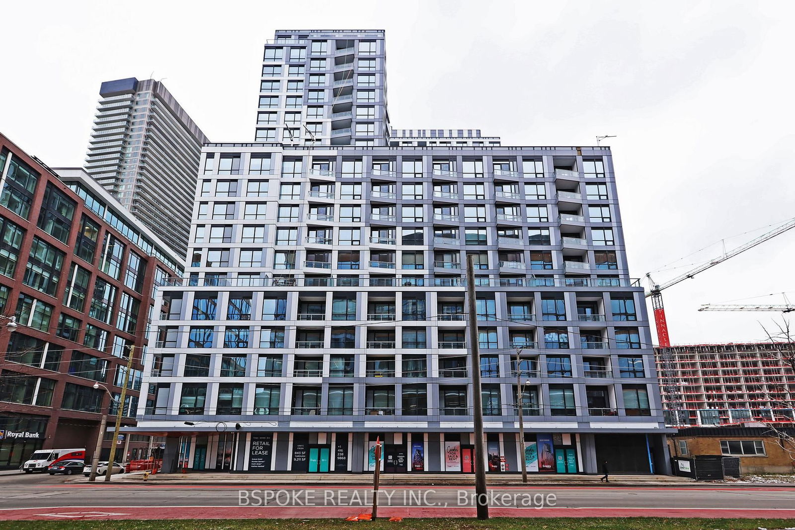 Front of Unit 927, 15 Richardson St